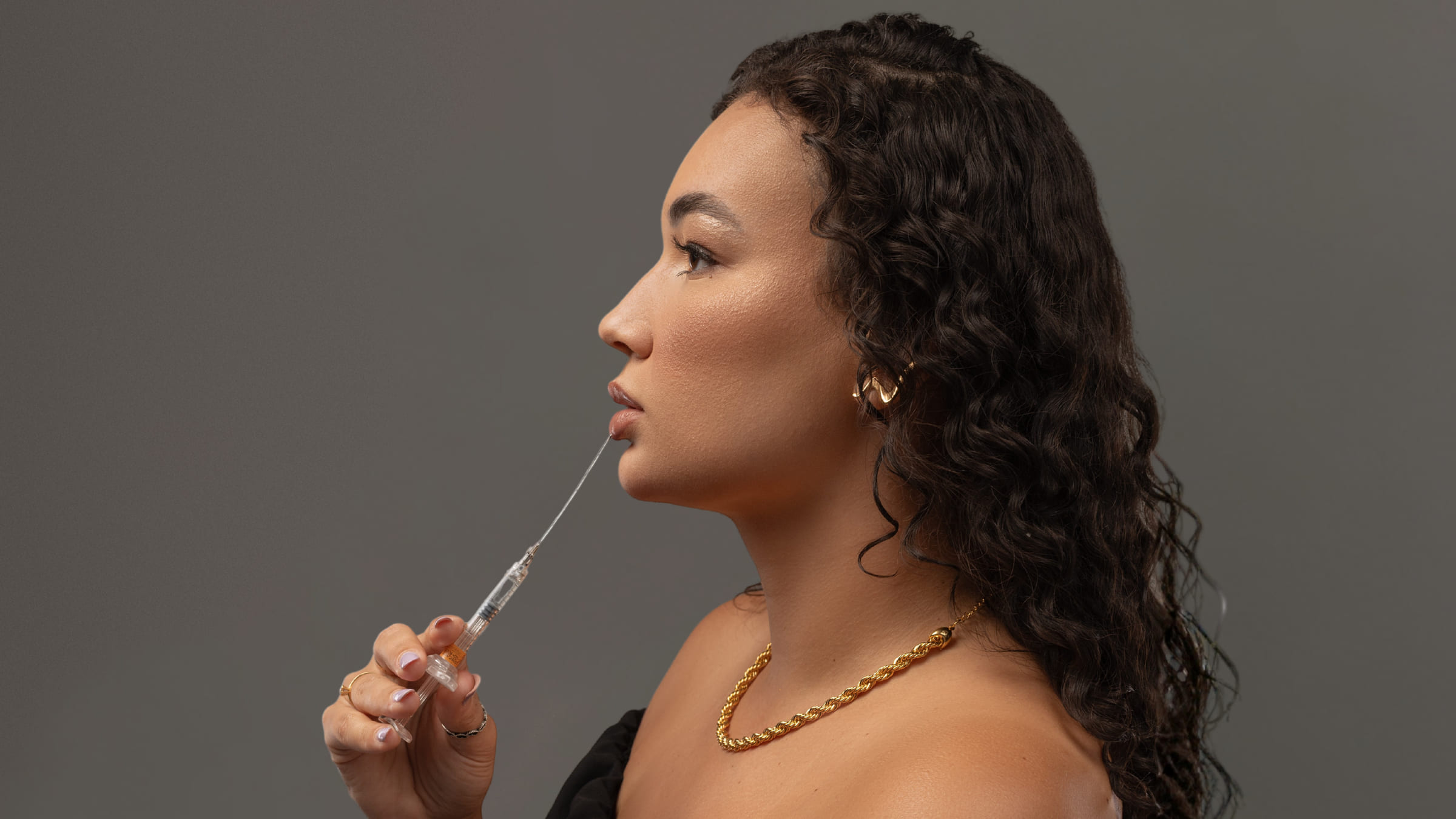 Dra. Giovana Guimarães — Cirurgia Facial